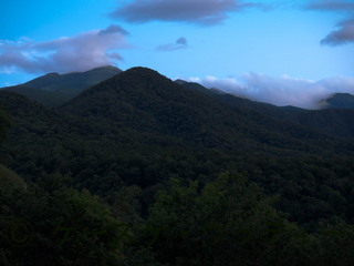 5 縮小 2014年9月5日 夕暮れの山.jpg